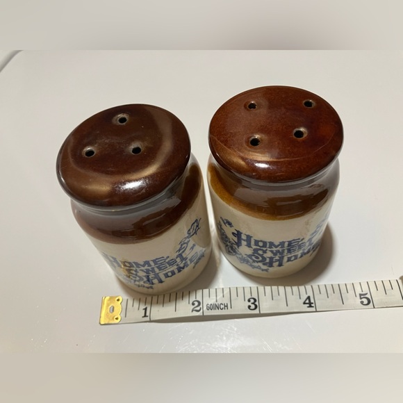 "Home Sweet Home" Salt & Pepper Shaker - Picture 4 of 6